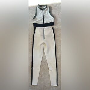 Bandier Solid & Stripe Work Out Green Black Set SZ Small